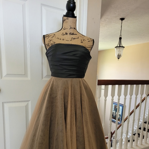 Forever Unique Party Dress - Picture 4 of 12